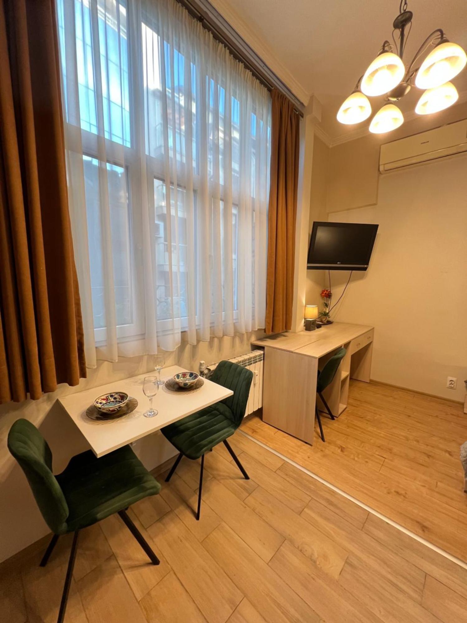 Budapest Central Cozy Studio W Working Space And Wifi Sofie Exteriér fotografie