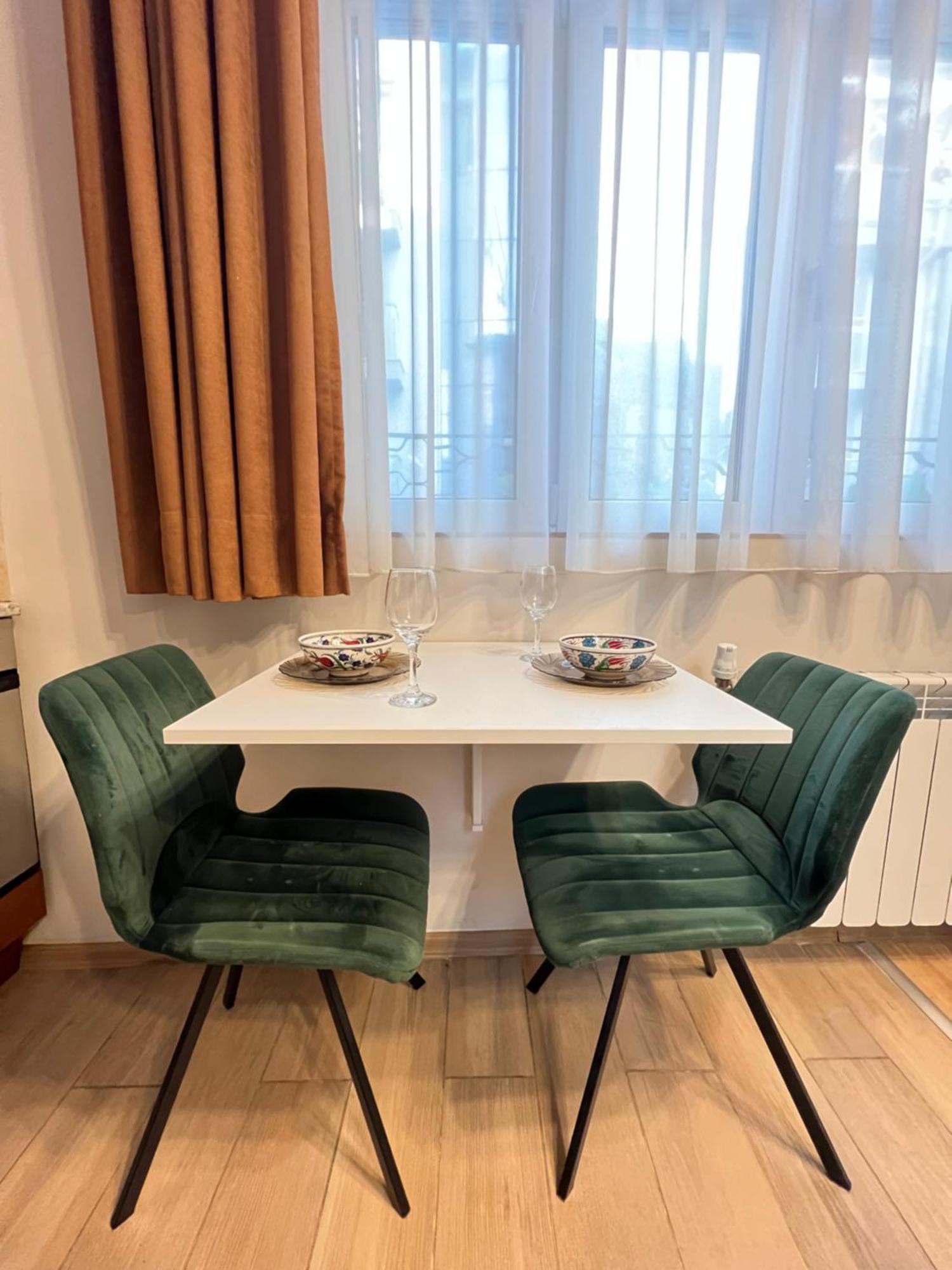 Budapest Central Cozy Studio W Working Space And Wifi Sofie Exteriér fotografie